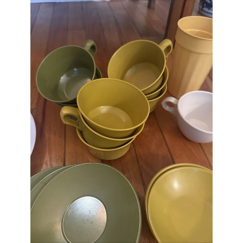 Lot 21 Pc 1960's /70s MCM VTG Dish Set Allied Chemical Windsor Melmac Packer